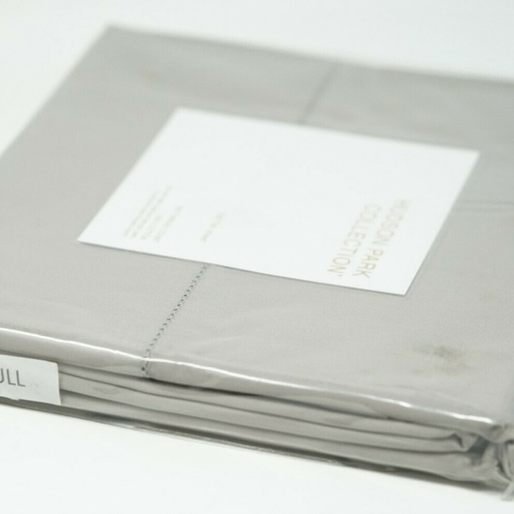 Hudson Park 600TC Sateen Solid Flat Sheet - Thumbnail 3